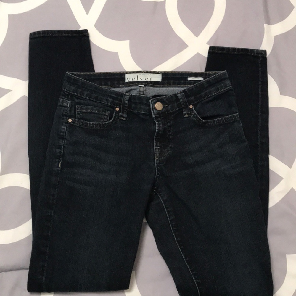 Velvet by Graham & Spencer dark wash skinny size 25